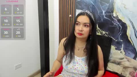 angeline online show from October 14, 2025, 8:59 am