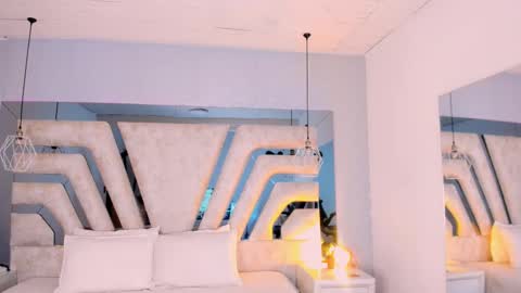 Angeline Heet online show from October 7, 2025, 2:42 am