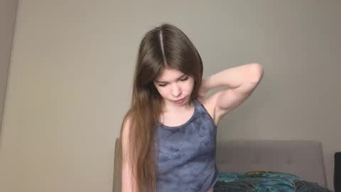 Snapshot of angelinejo chatting on February 12, 2026, 3:01 am Angel online show from February 12, 2026, 3:01 am