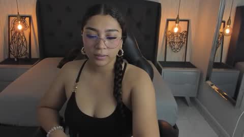 Snapshot of angelinemore chatting on February 6, 2026, 7:39 pm ANGELINE online show from February 6, 2026, 7:39 pm