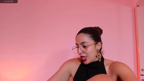 Snapshot of angell_bell chatting on February 17, 2025, 7:21 pm Angel online show from February 17, 2025, 7:21 pm