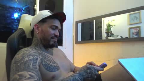 angellatino0 online show from January 12, 2025, 4:21 am