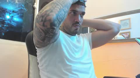 angellatino0 online show from February 8, 2025, 4:36 am