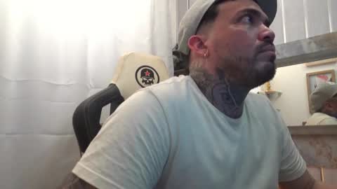 Snapshot of angellatino0 chatting on October 9, 2025, 7:50 am angellatino0 online show from October 9, 2025, 7:50 am