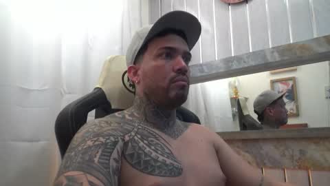 Snapshot of angellatino0 chatting on October 12, 2025, 4:00 am angellatino0 online show from October 12, 2025, 4:00 am