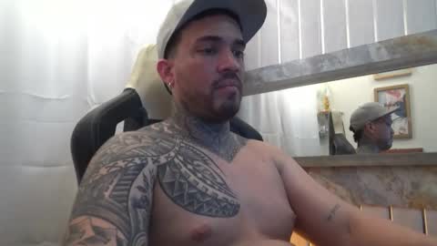 Snapshot of angellatino0 chatting on October 14, 2025, 3:29 am angellatino0 online show from October 14, 2025, 3:29 am