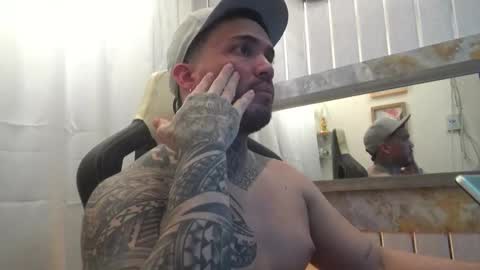 Snapshot of angellatino0 chatting on December 1, 2025, 3:55 am angellatino0 online show from December 1, 2025, 3:55 am