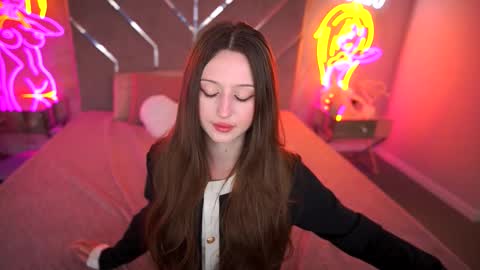 Snapshot of angellblush chatting on September 22, 2025, 1:35 pm AngelBlush online show from September 22, 2025, 1:35 pm