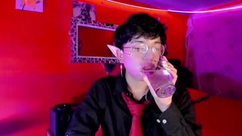 Angel  online show from October 5, 2025, 4:00 am