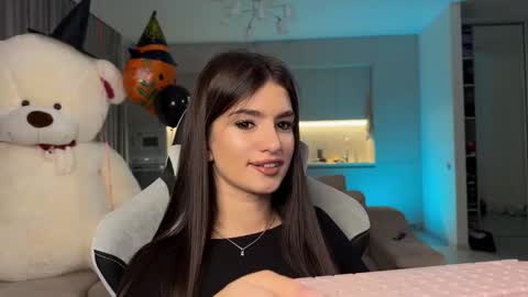 angelmi171 online show from November 4, 2025, 8:52 pm