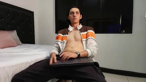 Snapshot of angelmonets chatting on October 18, 2025, 12:39 pm Angel Monets online show from October 18, 2025, 12:39 pm