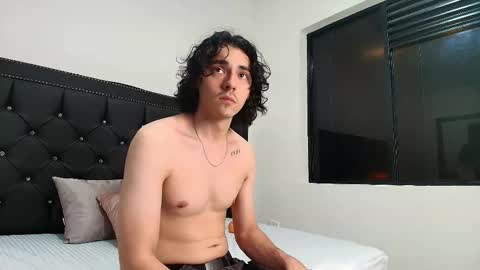 Snapshot of angelmonets chatting on October 22, 2025, 12:16 pm Angel Monets online show from October 22, 2025, 12:16 pm