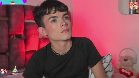 Snapshot of angelocute_ chatting on December 14, 2024, 7:51 am Angelo I work from home this is my room online show from December 14, 2024, 7:51 am