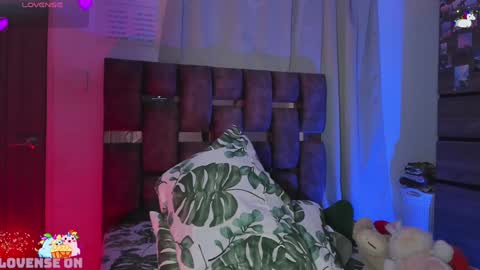 Snapshot of angelocute_ chatting on January 26, 2025, 8:13 pm Angelo I work from home this is my room online show from January 26, 2025, 8:13 pm