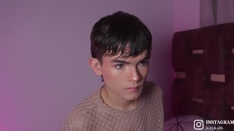 Snapshot of angelocute_ chatting on September 15, 2025, 4:12 am Angelo I work from home this is my room online show from September 15, 2025, 4:12 am