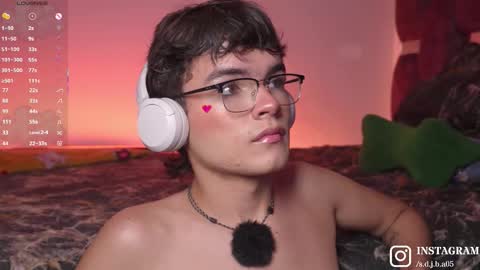 Angelo I work from home this is my room  online show from November 20, 2025, 6:02 am