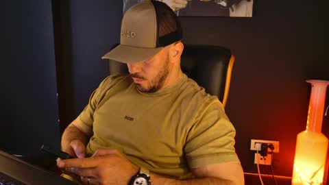 Snapshot of angeloeric chatting on May 7, 2026, 11:15 am BlackWolf online show from May 7, 2026, 11:15 am
