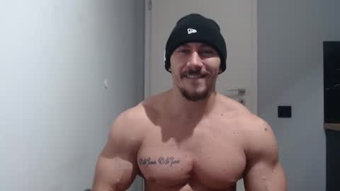  ------- SEX SHOW WITH GUYS AND GIRLS  MUSCLE SHOW online show from January 18, 2025, 3:16 pm