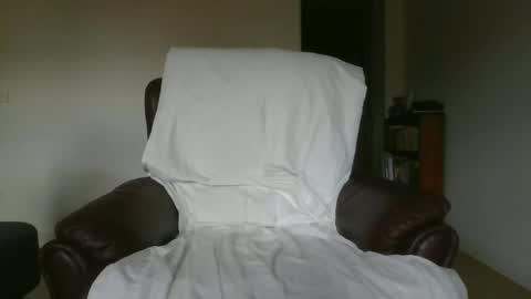 Snapshot of angelor01 chatting on November 2, 2025, 12:13 am angelor01 online show from November 2, 2025, 12:13 am