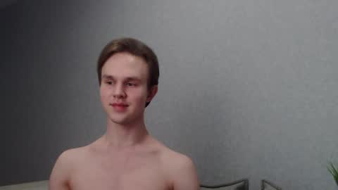 Angel online show from February 20, 2025, 9:31 pm