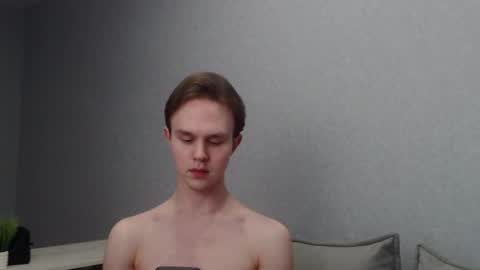 Angel online show from February 26, 2025, 6:11 pm