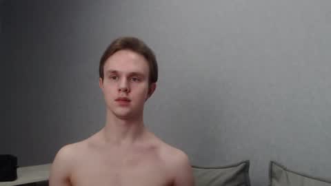 Angel online show from March 6, 2025, 9:42 pm