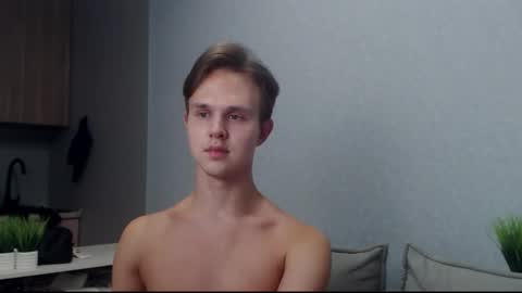 Angel online show from September 28, 2025, 7:08 pm