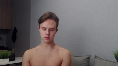 Angel online show from November 20, 2025, 9:09 am