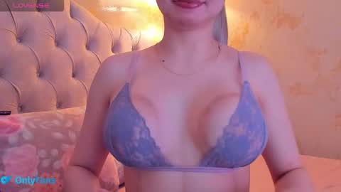 angelrose2323 online show from September 11, 2025, 6:24 am