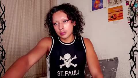 Snapshot of angelsdustxxx chatting on January 24, 2025, 6:14 am online show from January 24, 2025, 6:14 am