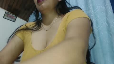 rebeca online show from February 25, 2025, 11:00 pm