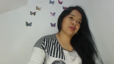 Snapshot of angelsexylatina chatting on July 30, 2026, 12:31 am rebeca online show from July 30, 2026, 12:31 am