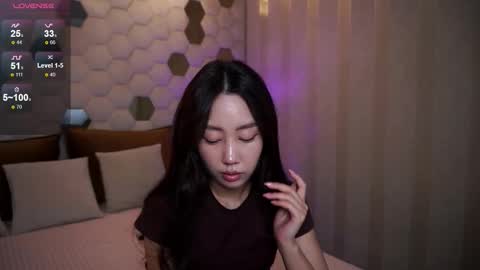 angelshy_ online show from September 12, 2025, 6:02 am