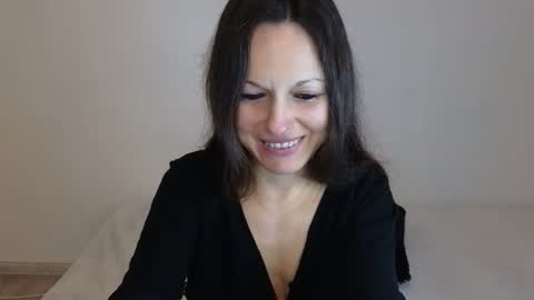 Giulia online show from February 7, 2026, 1:59 pm