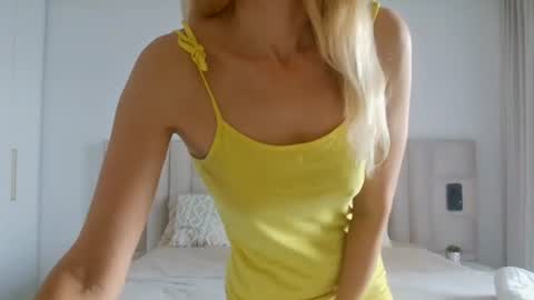 Snapshot of angelsquirting chatting on June 22, 2026, 6:54 am Alesia online show from June 22, 2026, 6:54 am