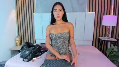 Angel  online show from November 4, 2025, 12:32 am