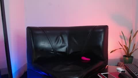 Angel Storm online show from October 29, 2025, 4:15 am