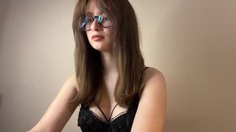 Snapshot of angelwhisper56 chatting on November 7, 2025, 1:11 pm Lisa online show from November 7, 2025, 1:11 pm