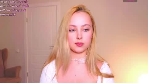 Snapshot of angelxloe chatting on February 2, 2026, 8:07 pm Im Chloe i do FLASH BOOBS for new fan club online show from February 2, 2026, 8:07 pm