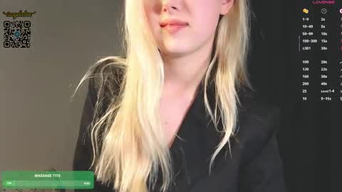Snapshot of angelxloe chatting on May 18, 2026, 10:26 pm Im Chloe i do FLASH BOOBS for new fan club online show from May 18, 2026, 10:26 pm