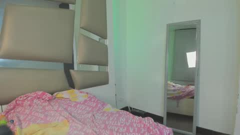 angely_js online show from March 8, 2025, 12:44 am