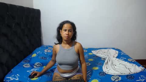 Angie online show from September 20, 2025, 2:12 am