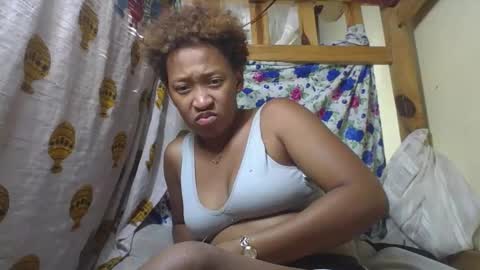 Snapshot of angevannessa chatting on October 24, 2025, 10:28 pm ange online show from October 24, 2025, 10:28 pm