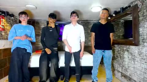 anghelytos online show from October 5, 2025, 3:05 am