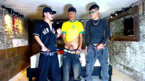 anghelytos online show from October 7, 2025, 9:34 pm