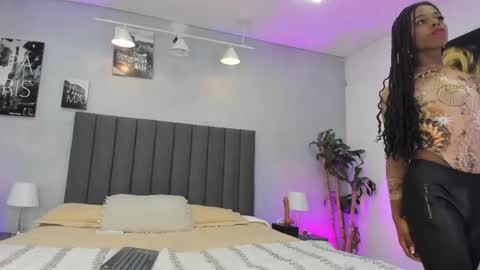 Snapshot of angie_abby chatting on June 1, 2026, 3:41 am Angie Abby online show from June 1, 2026, 3:41 am