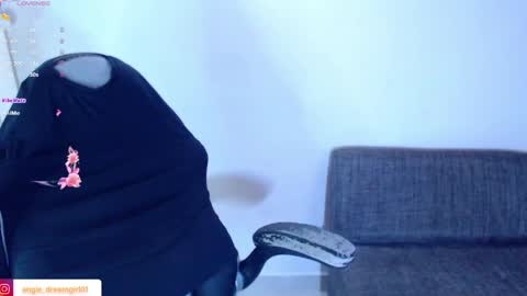 IG angie dreamgirl01 online show from April 8, 2026, 8:42 pm