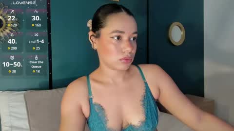 Snapshot of angie_leonn chatting on May 25, 2026, 12:33 pm A N G I E online show from May 25, 2026, 12:33 pm