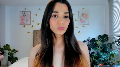 Snapshot of angie_modelo chatting on June 21, 2026, 5:37 pm Anabella online show from June 21, 2026, 5:37 pm