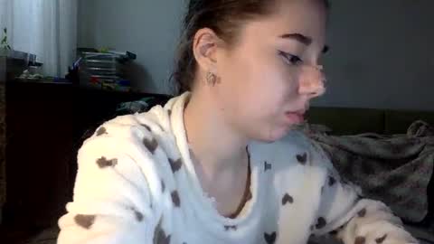 Angel Cute online show from April 21, 2026, 2:51 am